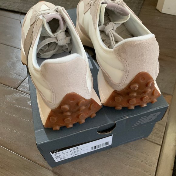 New Balance 327 Moonbeam/ Driftwood - Picture 6 of 6